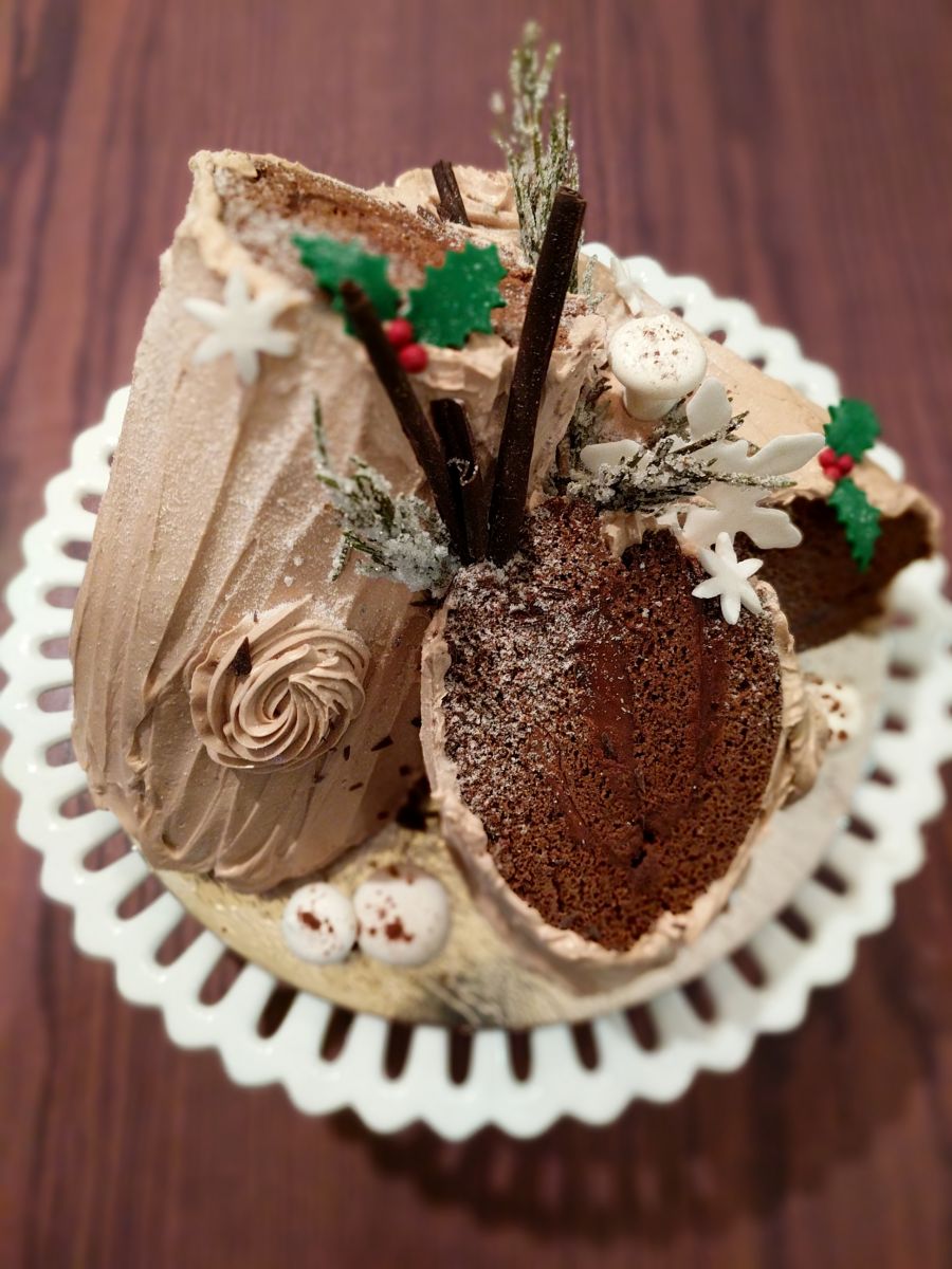 Buche de Noel 3 - Nichole's Fine Pastry